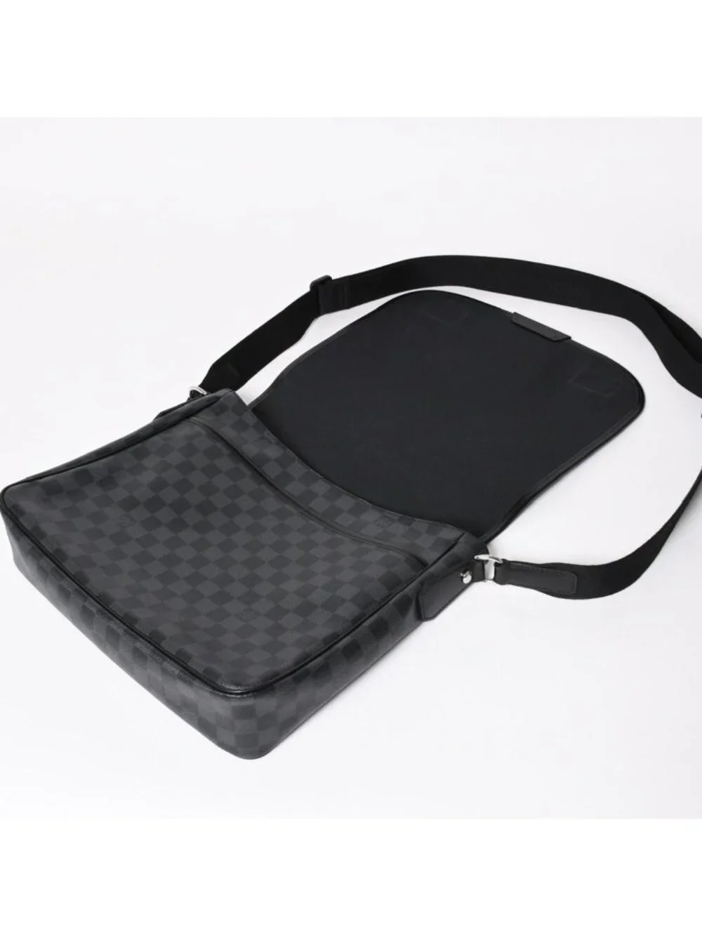 Louis Vuitton Daniel MM Shoulder Bag Damier Graphite Black Silver